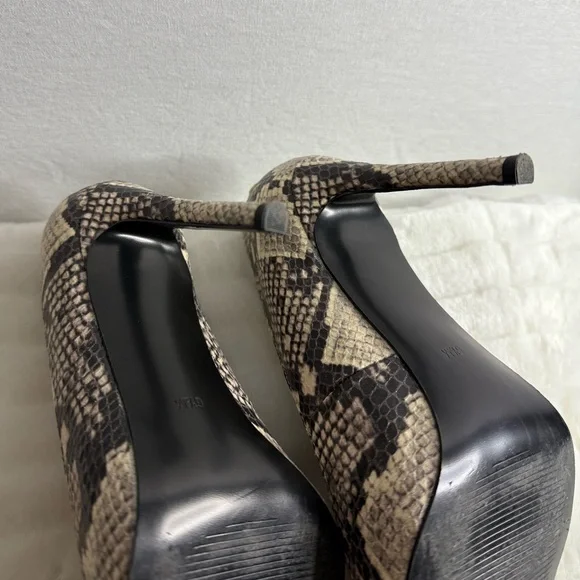 GUESS Snake Print Python Pumps 🐍 - Picture 8 of 10